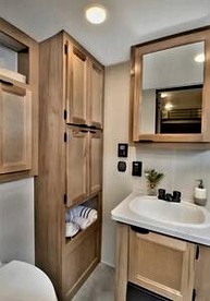Modern Lofted Tiny House Fully Equipped with Lake Views in Texas - Quitman, Texas - glamping.directory