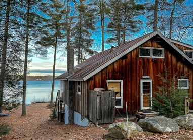 Gorgeous Family Cabin with Incredible Lake Views in Maine - Fryeburg, Maine - glamping.directory