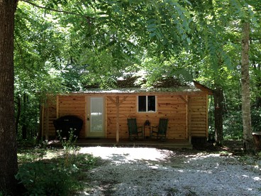 Cozy Two Person Cabin Rental near London, Kentucky, with direct access to Daniel Boone National Forest - glamping.directory