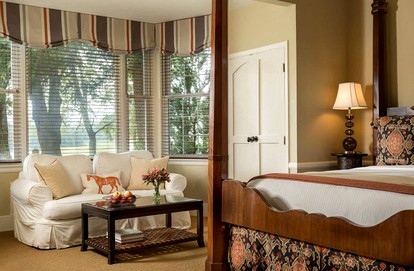 Breathtaking Vacation Rental with a Private Jacuzzi near Winchester, Virginia - Front Royal, Virginia - glamping.directory