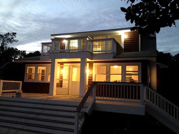 Stunning Beach House for Six Set on Chesapeake Bay in Kilmarnock, Virginia - Kilmarnock, Virginia - glamping.directory