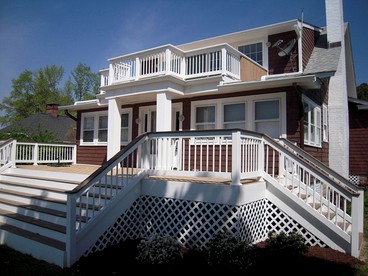 Stunning Beach House for Six Set on Chesapeake Bay in Kilmarnock, Virginia - glamping.directory