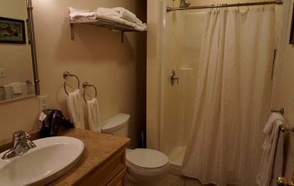 Lovely Family-Friendly Cabin with Private Balcony near Soldotna, Alaska - Kenai, Alaska - glamping.directory