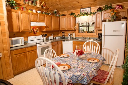 Secluded Couples' Cabin Rental with a Large Deck near Pigeon Forge, Tennessee - Sevierville, Tennessee - glamping.directory