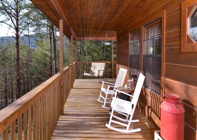 Secluded Couples' Cabin Rental with a Large Deck near Pigeon Forge, Tennessee - Sevierville, Tennessee - glamping.directory