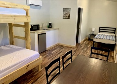 Glorious Rustic Wooden Cabin in Jamestown, Tennessee - Jamestown, Tennessee - glamping.directory