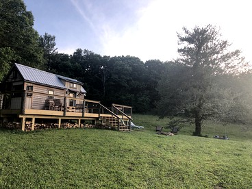 Gorgeous Tennessee Tiny House Perfect for a Glamping Getaway in Grandview - glamping.directory