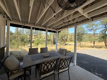 Tranquil Creekside Retreat Home with Scenic Porch Views near Stevens Creek Trails, Spokane, Washington - Spokane, Washington - glamping.directory