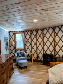 Pet Friendly Yurt with a Shared Sauna House in Northern Wisconsin, Ideal for a Weekend Escape in the Wilderness - Boulder Junction, Wisconsin - glamping.directory
