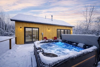 Peaceful New Cabin Retreat with Fireplace and Scenic Deck in Bridgton, Maine - Bridgton, Maine - glamping.directory