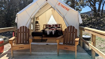 Snug Safari Tent for Glamping Getaways to Texas Hill Country - glamping.directory