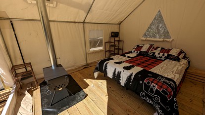 Snug Safari Tent for Glamping Getaways to Texas Hill Country - Bandera, Texas - glamping.directory
