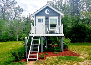 Beautiful Treehouse Under The Stars Near Wolverine, Michigan - glamping.directory