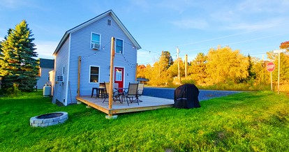 Newly Renovated Cabin with Beautiful Hiking Trails in Maine - glamping.directory
