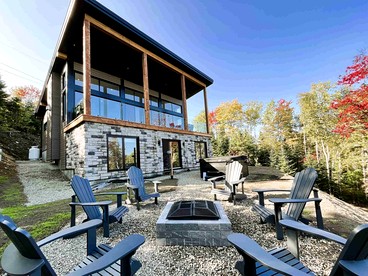 Spectacular Cottage with Fantastic Sights in Charlevoix, Michigan - glamping.directory