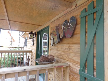 Lakefront Cottage with Spa Perfect for Water Activities in Mount Ida, Arkansas - glamping.directory