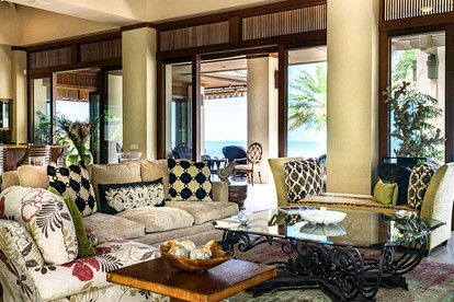 Luxury Beach Vacation Rental in Kailua-Kona Perfect for a Big Island Getaway in Hawaii - Kailua-Kona, Hawaii - glamping.directory