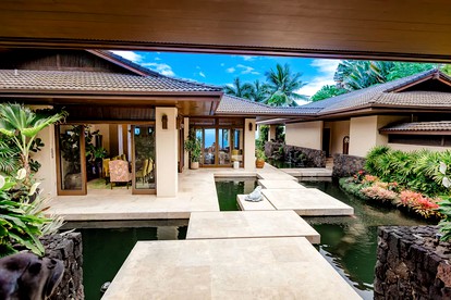 Luxury Beach Vacation Rental in Kailua-Kona Perfect for a Big Island Getaway in Hawaii - Kailua-Kona, Hawaii - glamping.directory