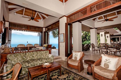 Luxury Beach Vacation Rental in Kailua-Kona Perfect for a Big Island Getaway in Hawaii - Kailua-Kona, Hawaii - glamping.directory