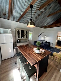 MAINE STAY LAKE HOUSE-LIMIT12 home in Sebago, Maine - Sebago, Maine - glamping.directory