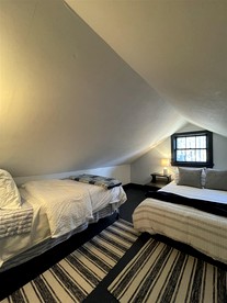 MAINE STAY LAKE HOUSE-LIMIT12 home in Sebago, Maine - Sebago, Maine - glamping.directory