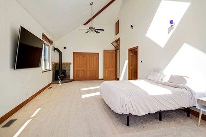 Breathtaking Cottage with Hot-tub in Eagle Mountain, Utah - Eagle Mountain, Utah - glamping.directory
