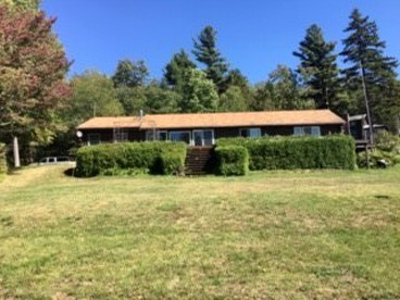 Rustic Cabin for a Weekend Getaway near McKenzie Mountain Wilderness in New York - glamping.directory