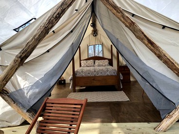 Cozy Camping Tent for a Luxury Outdoor Getaway near Gatlinburg, Tennessee - US, Tennessee - glamping.directory