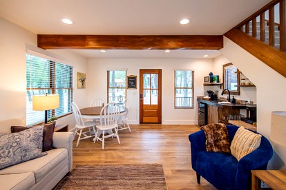 Glamping Cabin in Waco, Texas for Weekend Escapes to Nature - Elm Mott, Texas - glamping.directory