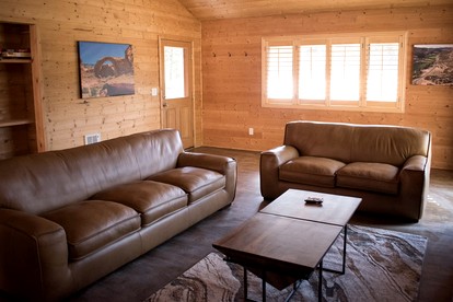 Serene Cabin Perfect for Small Group in Orderville, Utah - Orderville, Utah - glamping.directory