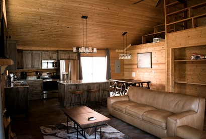 Serene Cabin Perfect for Small Group in Orderville, Utah - Orderville, Utah - glamping.directory