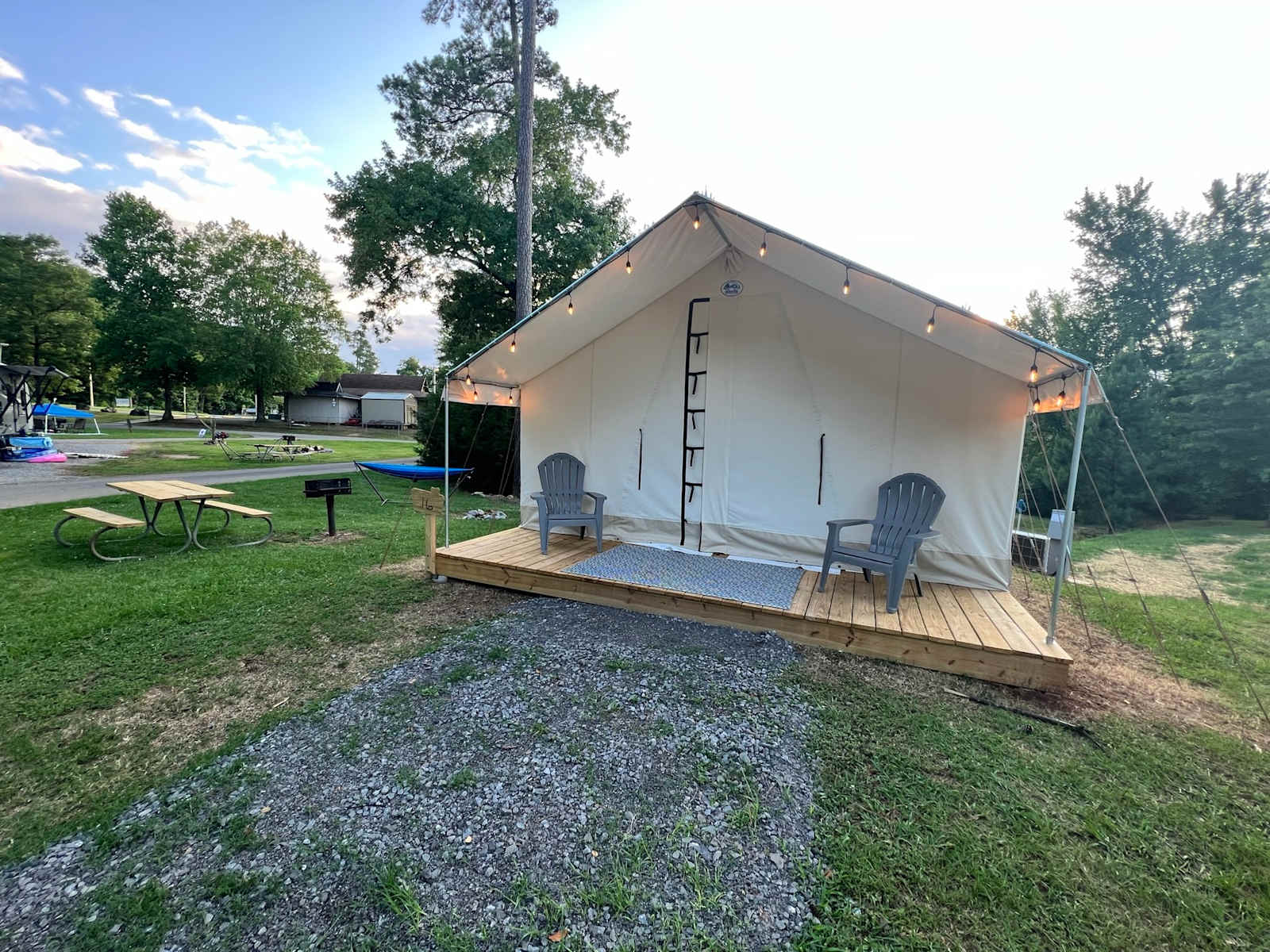 Timberline Glamping at Lake Guntersville - Guntersville, Alabama - glamping.directory