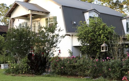 Country Cottage Rental near Lake Maurepas and New Orleans, Louisiana - glamping.directory