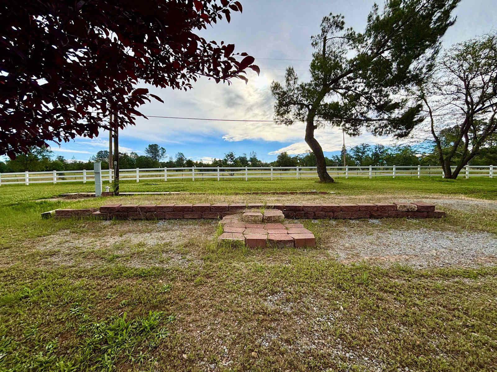 Peaceful Country RV Pad - glamping.directory