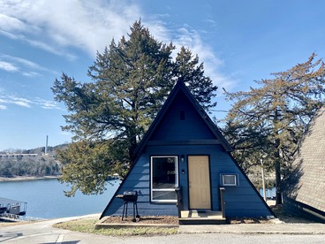 Lovely A-Frame Cabin Rental with Amazing Lake Views in Branson, Missouri - Branson, Missouri - glamping.directory