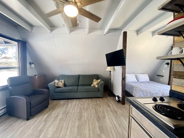 Lovely A-Frame Cabin Rental with Amazing Lake Views in Branson, Missouri - Branson, Missouri - glamping.directory