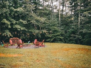 Recently Renovated Cabin with Beautiful Outdoor Living and Fire Pit in NY - Chichester, New York - glamping.directory