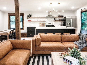 Recently Renovated Cabin with Beautiful Outdoor Living and Fire Pit in NY - Chichester, New York - glamping.directory