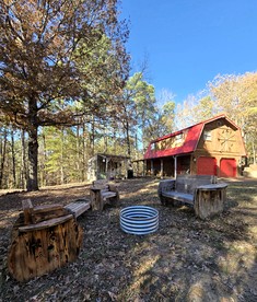 Charming Barn Retreat Surrounded by Nature Near Lake O the Pines in Texas - glamping.directory