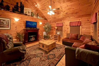 Amazing Cabin Rental in Gatlinburg for a Romantic Getaway in the Great Smokies, TN - Gatlinburg, Tennessee - glamping.directory