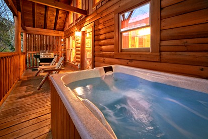 Amazing Cabin Rental in Gatlinburg for a Romantic Getaway in the Great Smokies, TN - Gatlinburg, Tennessee - glamping.directory