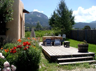Romantic Getaway with Private Hot Tub and Mountain Views near Taos, New Mexico - Arroyo Seco, New Mexico - glamping.directory