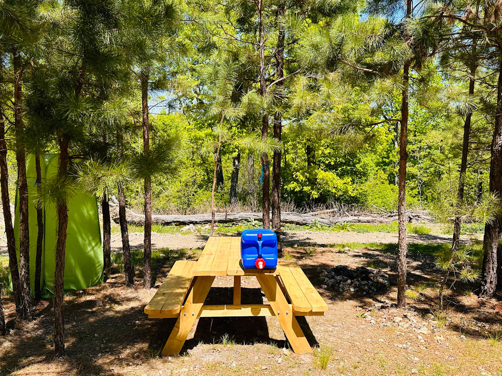 Happy Hippy Acres - Rogers, Arkansas - glamping.directory