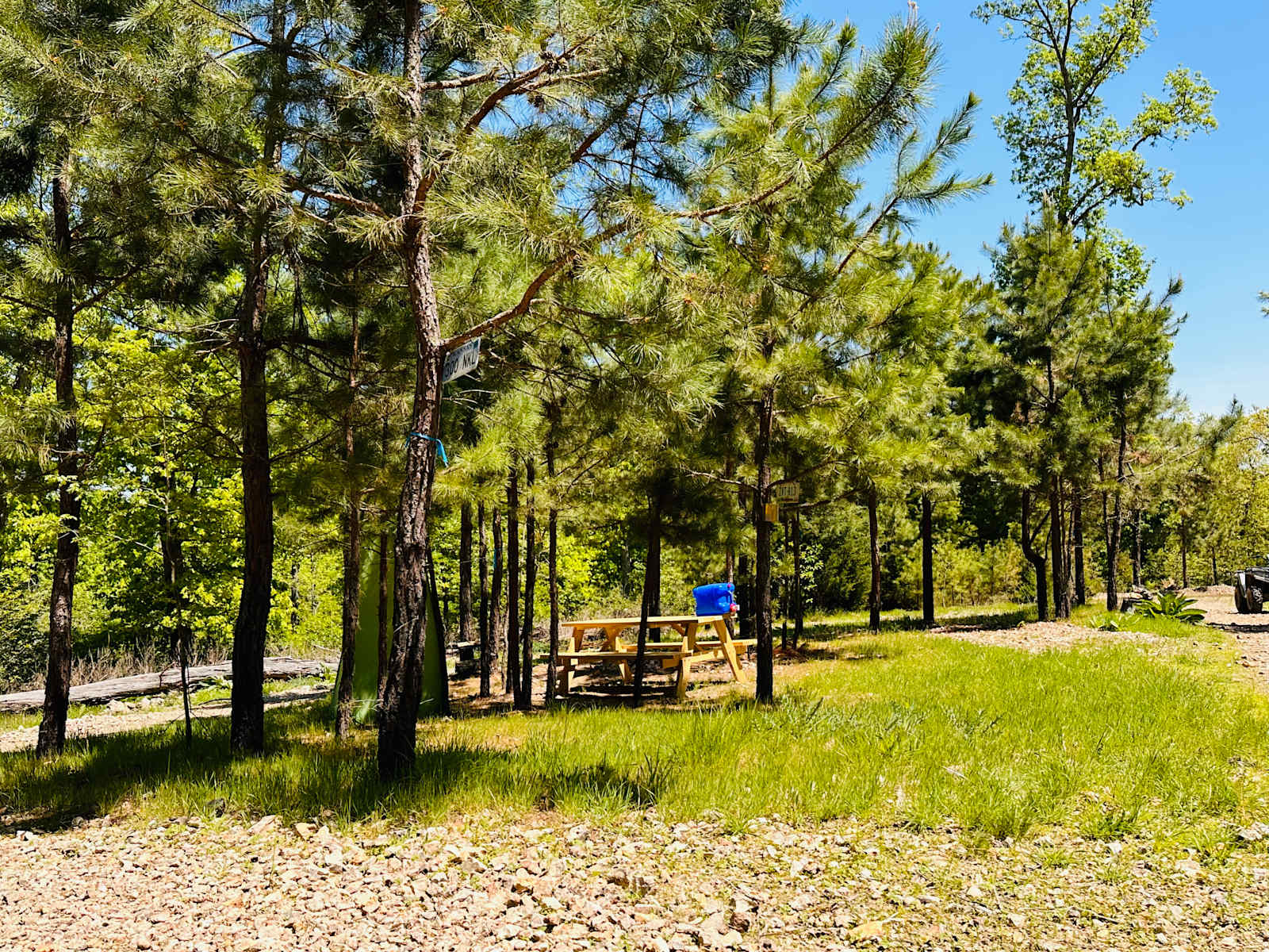 Happy Hippy Acres - Rogers, Arkansas - glamping.directory