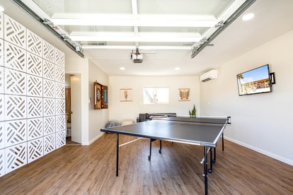 Unforgettable Family Vacations at this Stunning Rental with Hot Tub near Joshua Tree National Park - Joshua Tree, California - glamping.directory