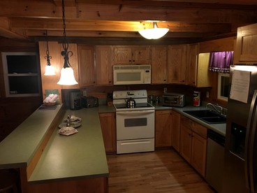 Deluxe Waynesville Cabin for an Amazing Family Vacation in North Carolina - Waynesville, North Carolina - glamping.directory
