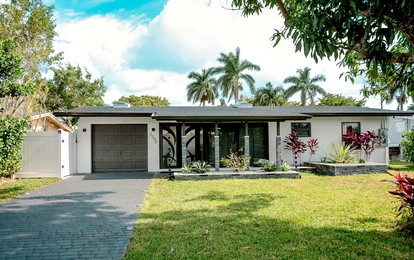 Waterfront Canal-View Vacation Home with Heated Pool & Outdoor Dining Near Fort Lauderdale Beach, Florida - glamping.directory