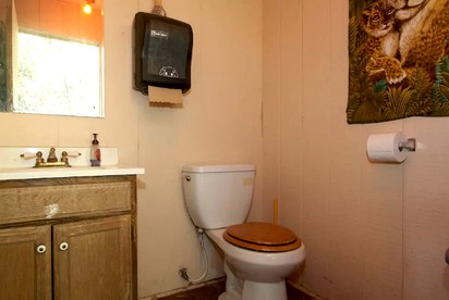 Dreamy Fairy Tale Hut Rental with Pool and Sauna Access at Retreat in Sonoma County - Geyserville, California - glamping.directory
