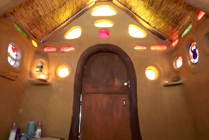 Dreamy Fairy Tale Hut Rental with Pool and Sauna Access at Retreat in Sonoma County - Geyserville, California - glamping.directory