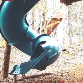 Enchanting Tree House with a Slide on 200 Acres for a Family Adventure in Germantown, Kentucky - Germantown, Kentucky - glamping.directory